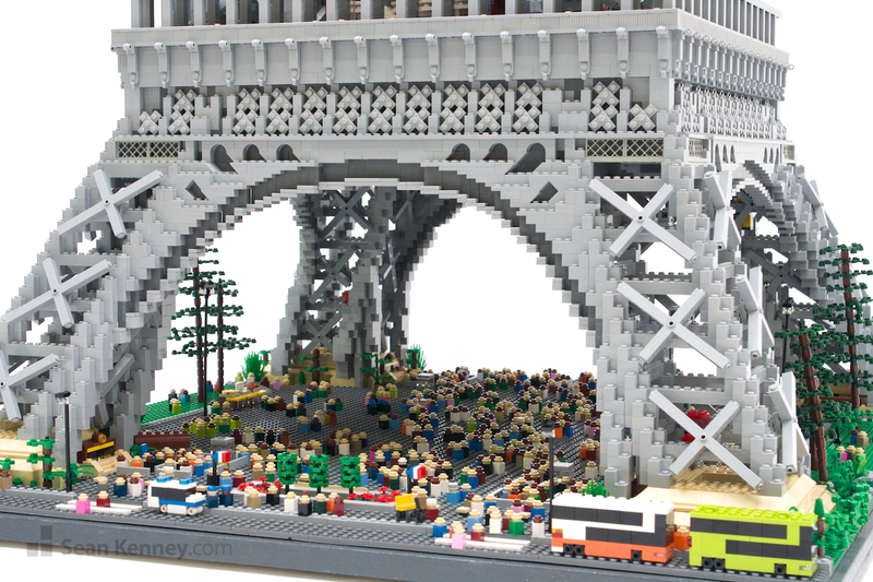 Illustration for article titled It's the Tiny Tourists That Make This Lego Eiffel Tower So Perfect